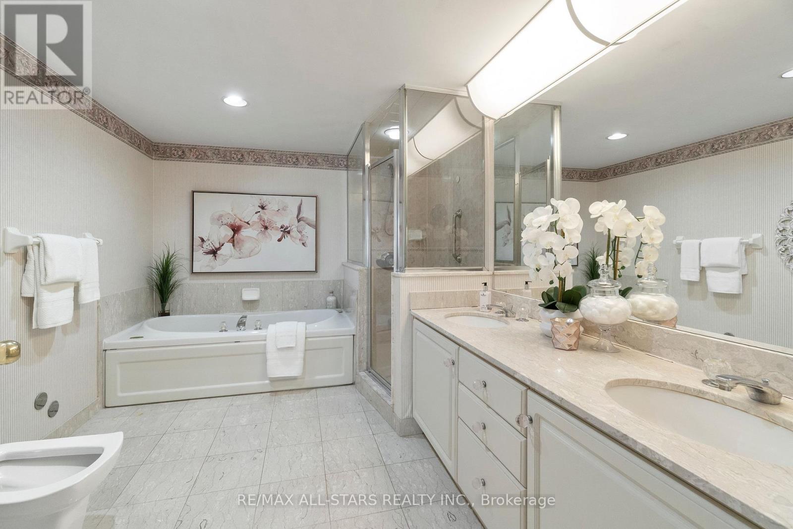 701 - 610 Bullock Drive, Markham, Ontario  L3R 0G1 - Photo 26 - N12835542