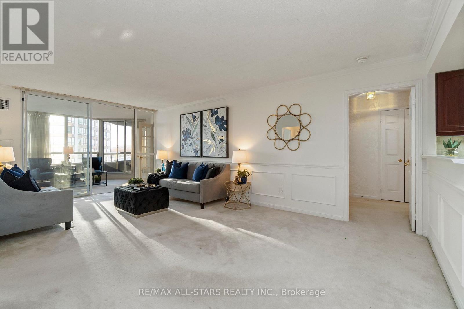 701 - 610 Bullock Drive, Markham, Ontario  L3R 0G1 - Photo 3 - N12835542