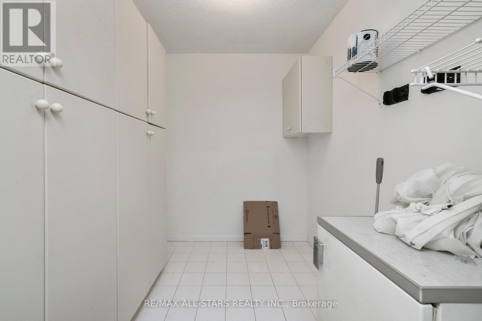 701 - 610 Bullock Drive, Markham, Ontario  L3R 0G1 - Photo 31 - N12835542