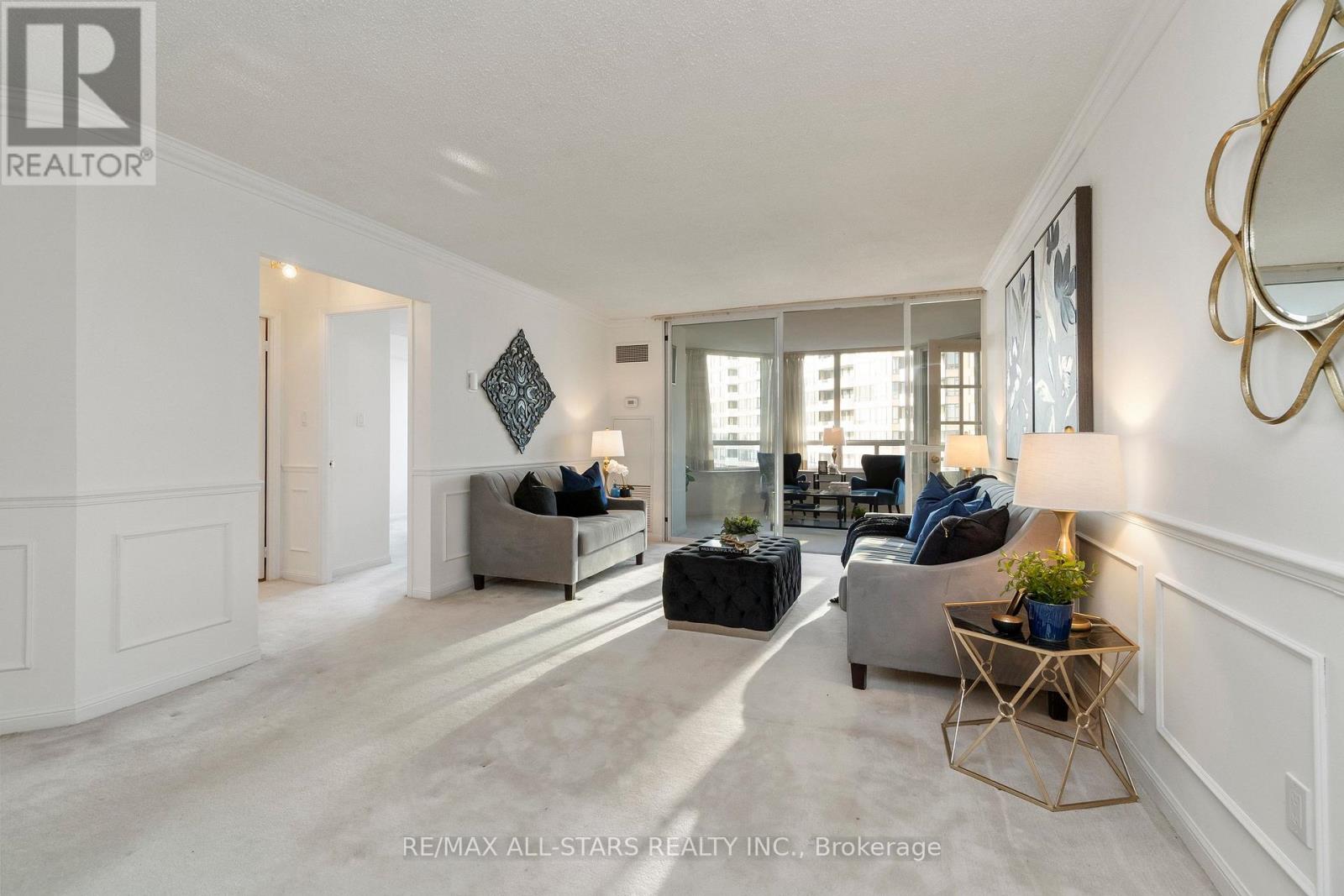 701 - 610 Bullock Drive, Markham, Ontario  L3R 0G1 - Photo 5 - N12835542