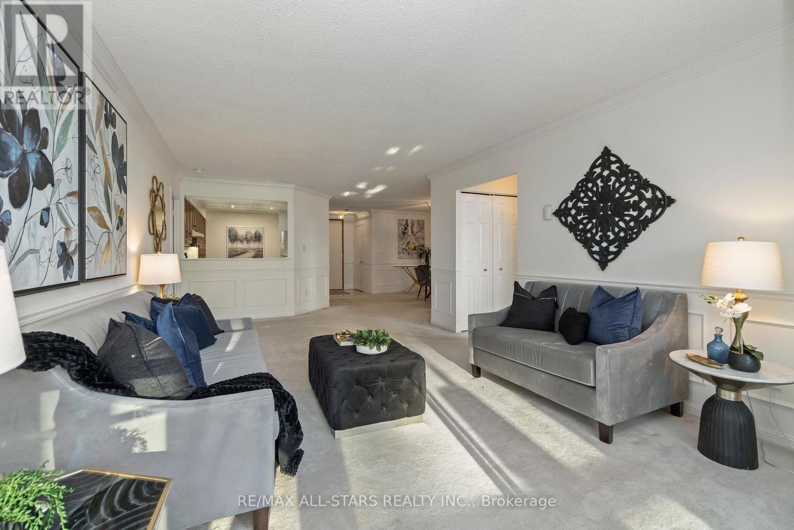 701 - 610 Bullock Drive, Markham, Ontario  L3R 0G1 - Photo 7 - N12835542