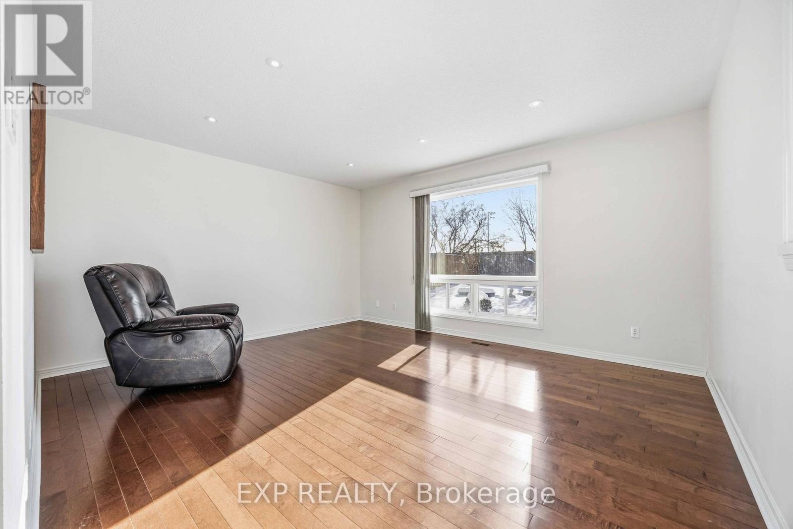 117 Halterwood Circle, Markham, Ontario  L3P 7T3 - Photo 8 - N12835642