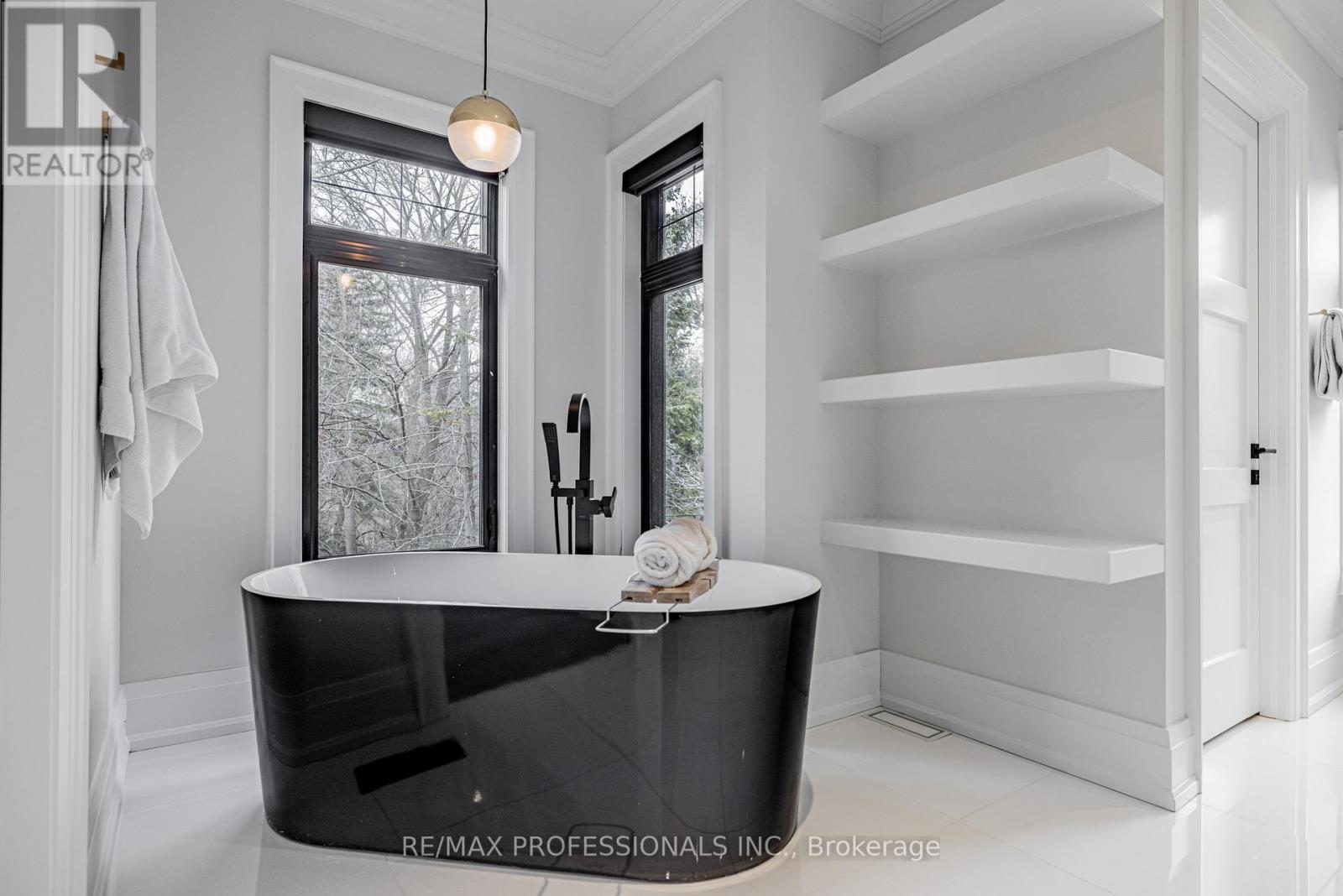 152 Wells Street, Aurora, Ontario  L4G 1T7 - Photo 25 - N12835646