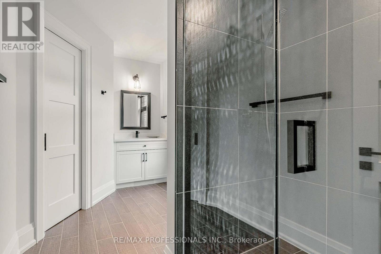 152 Wells Street, Aurora, Ontario  L4G 1T7 - Photo 33 - N12835646