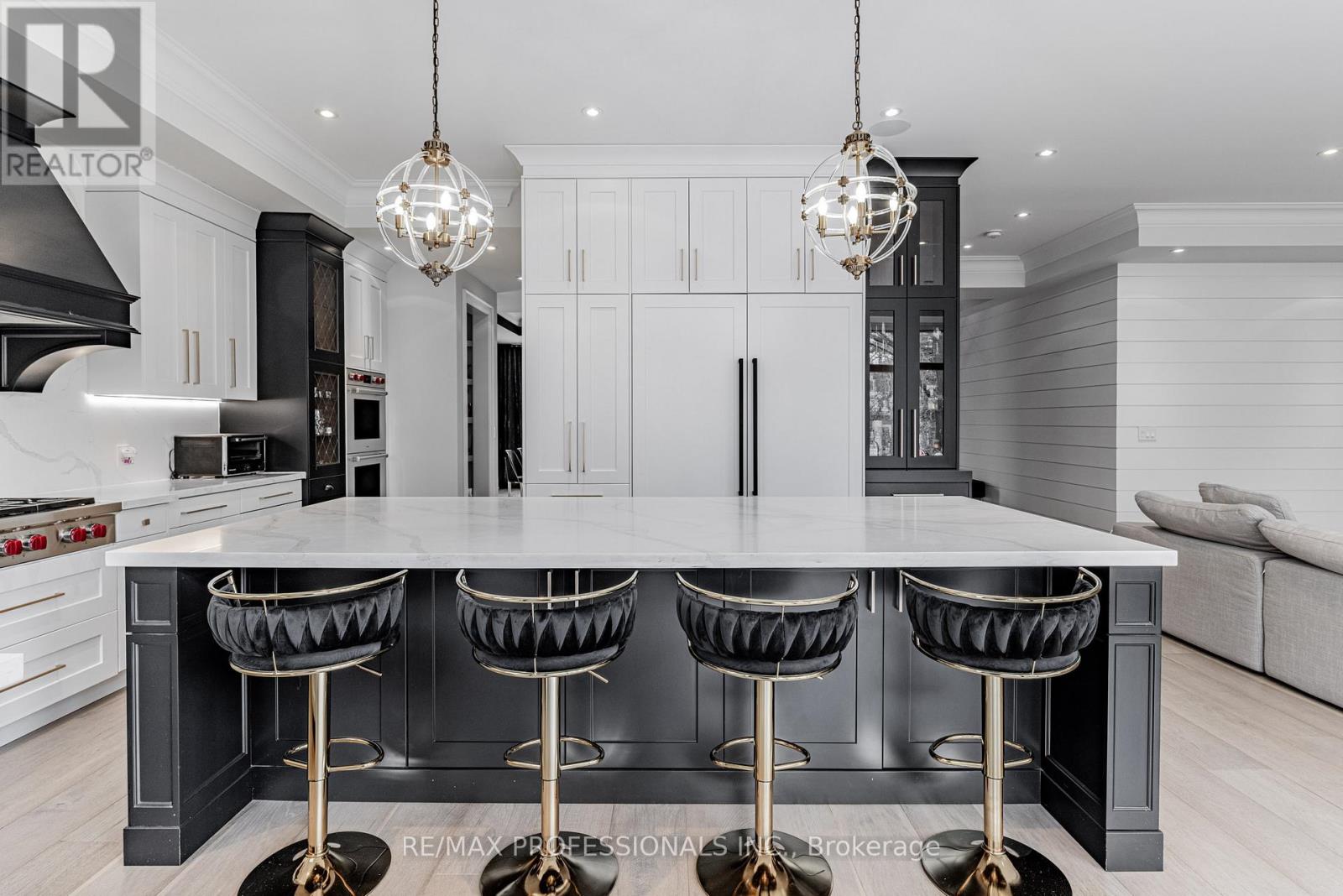 152 Wells Street, Aurora, Ontario  L4G 1T7 - Photo 7 - N12835646