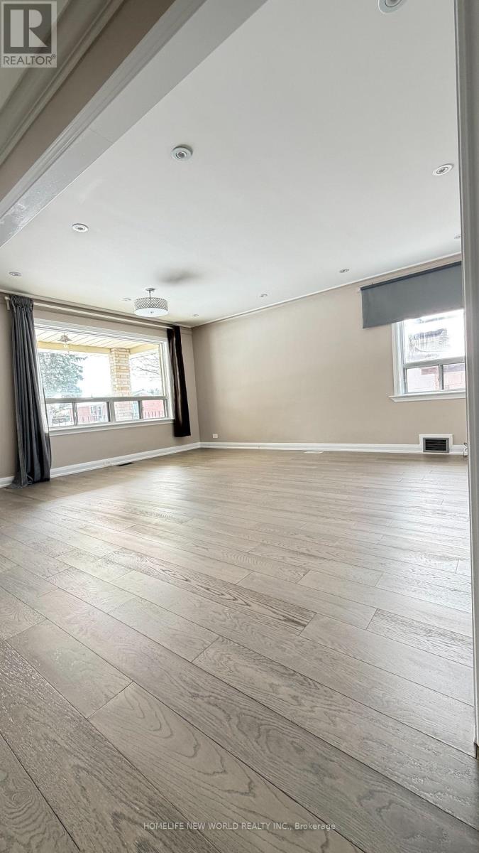 Main - 5 Rockport Crescent, Richmond Hill, Ontario  L4C 2L5 - Photo 3 - N12835758