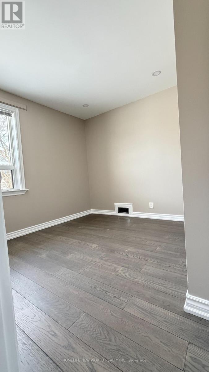 Main - 5 Rockport Crescent, Richmond Hill, Ontario  L4C 2L5 - Photo 8 - N12835758