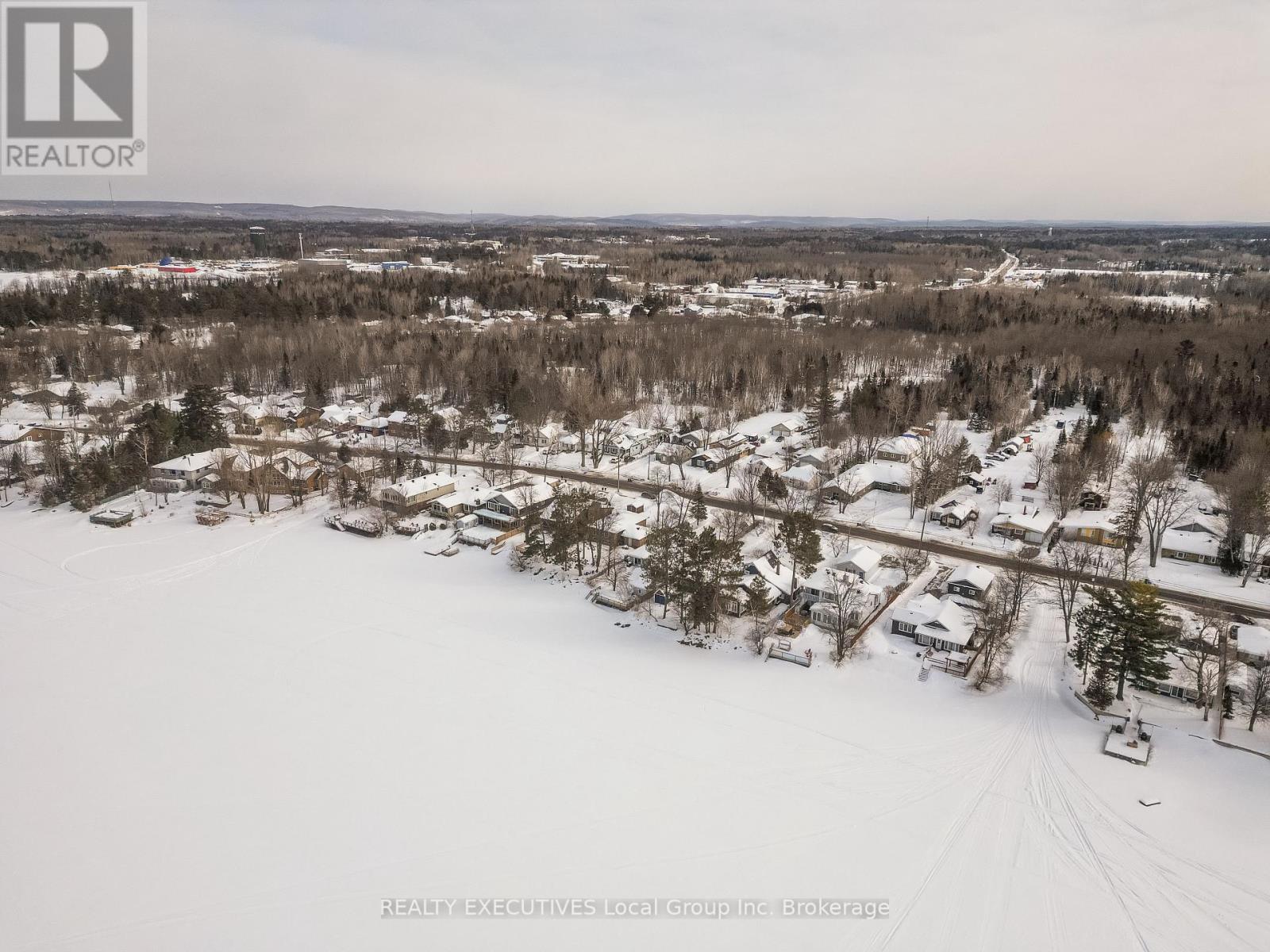 981 Premier Road, North Bay (Ferris), Ontario  P1A 2H9 - Photo 45 - X12834704