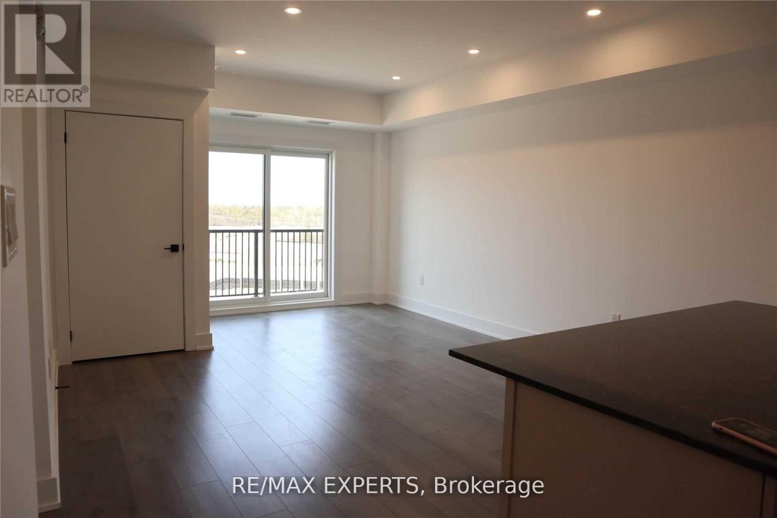 605 - 5 Chef Lane, Barrie, Ontario  L9J 0J8 - Photo 3 - S12835590