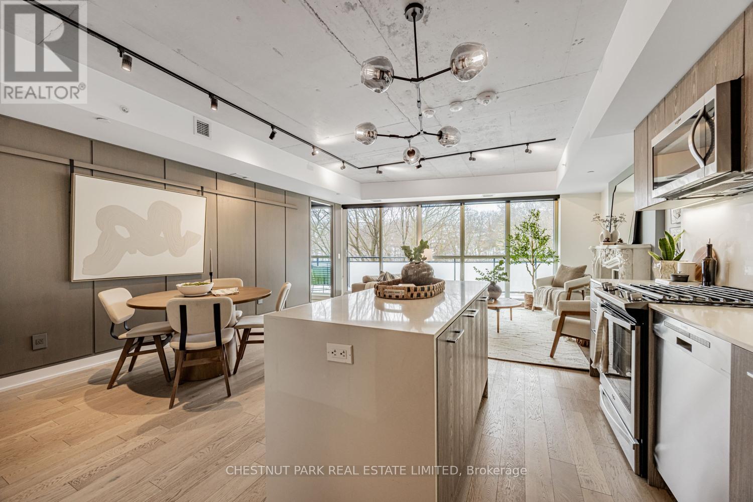 201 - 630 Kingston Road, Toronto, Ontario  M4E 0B7 - Photo 4 - E12835820