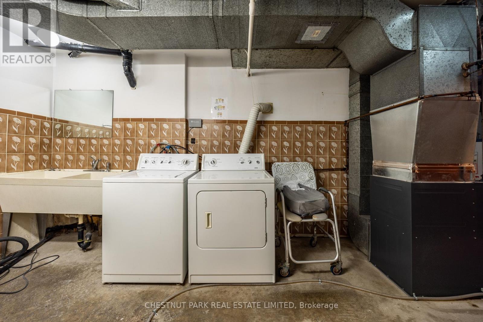 49 Woodville Avenue, Toronto, Ontario  M4K 2J5 - Photo 47 - E12821146