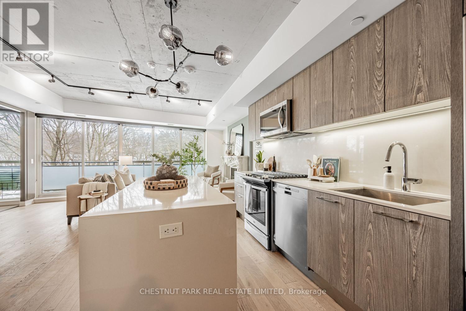 201 - 630 Kingston Road, Toronto, Ontario  M4E 0B7 - Photo 5 - E12835820