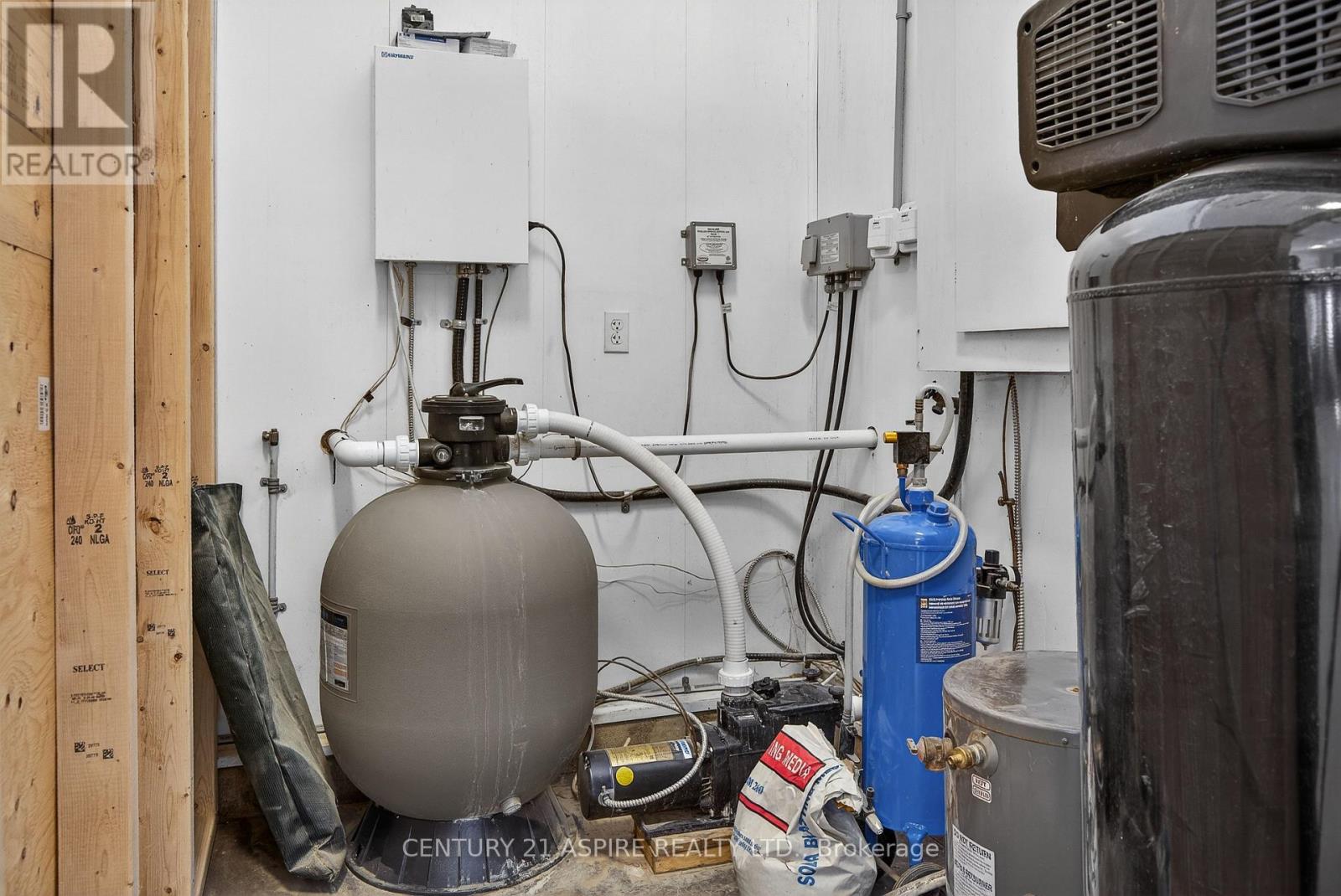 192 Hila Road, Whitewater Region, Ontario K8A 6W3 - Photo 38 - X12832274