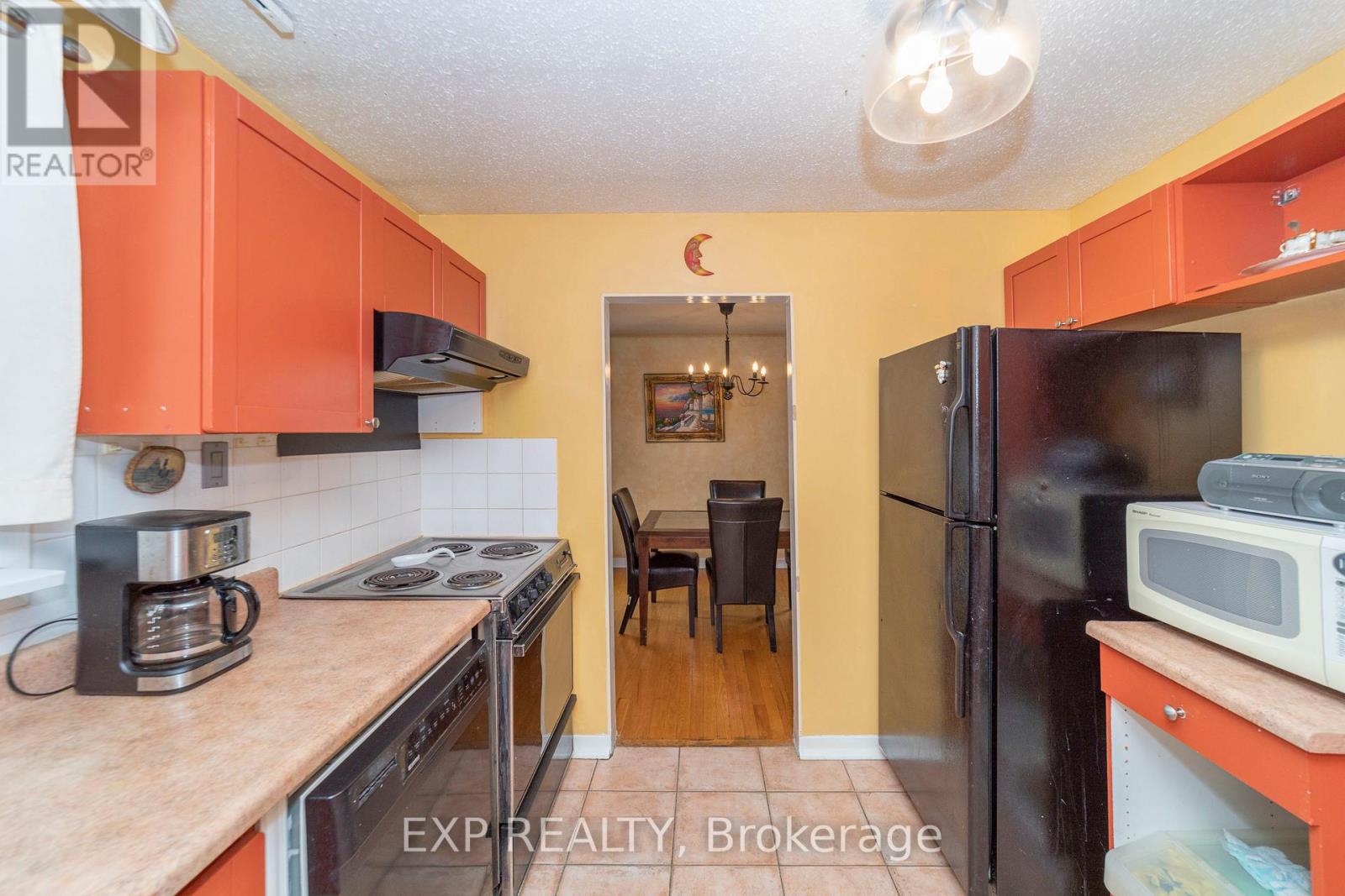 21 Southview Crescent, Ottawa, Ontario  K2E 5R4 - Photo 10 - X12673970