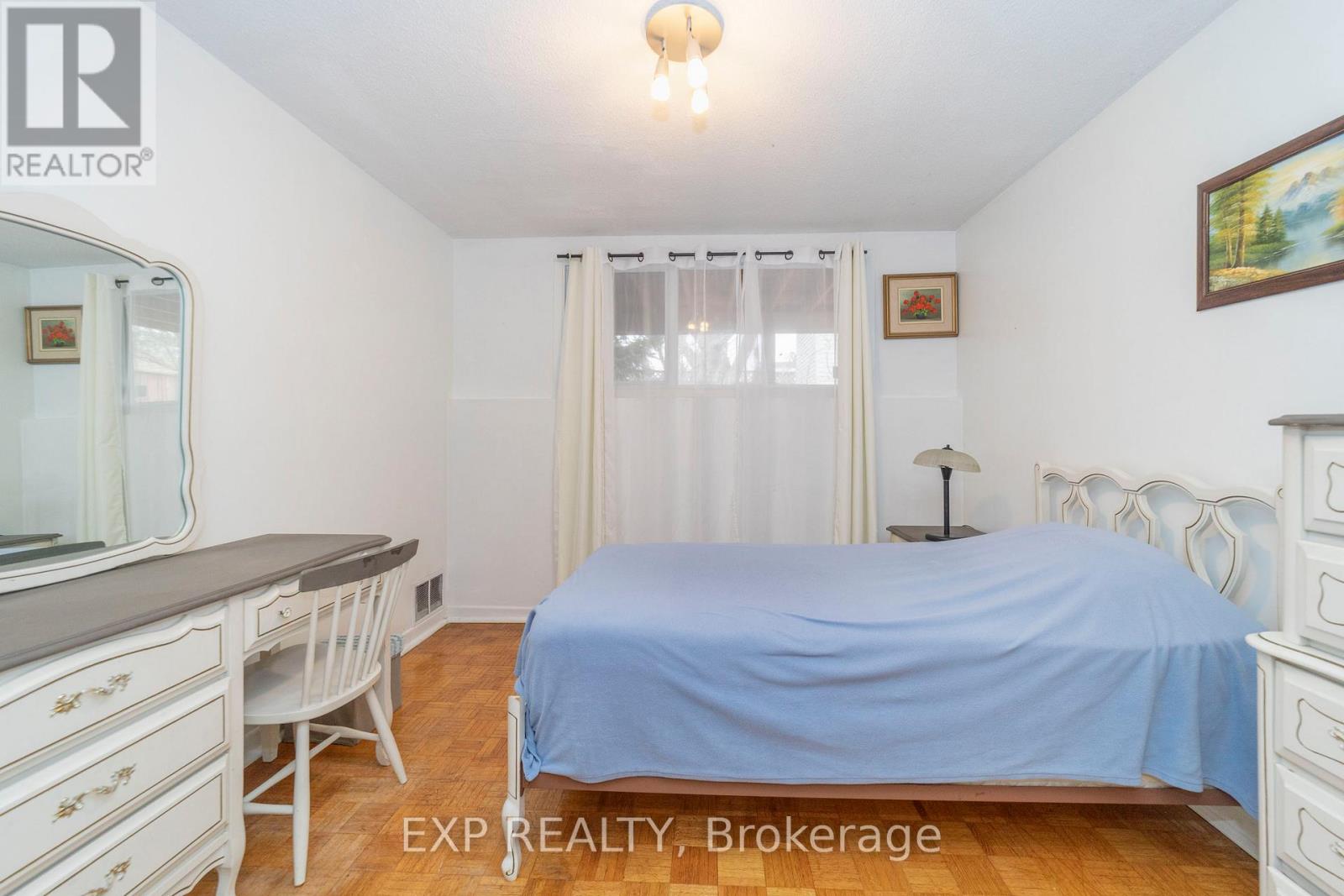 21 Southview Crescent, Ottawa, Ontario  K2E 5R4 - Photo 21 - X12673970