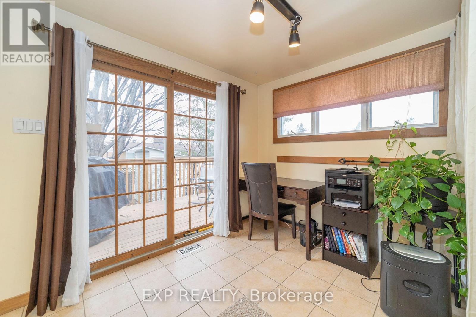 21 Southview Crescent, Ottawa, Ontario  K2E 5R4 - Photo 14 - X12673970