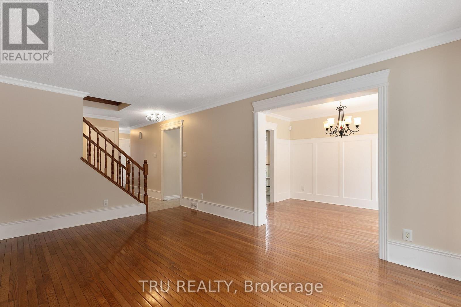 1078 St Emmanuel Terrace, Ottawa, Ontario  K1C 2J7 - Photo 7 - X12686320