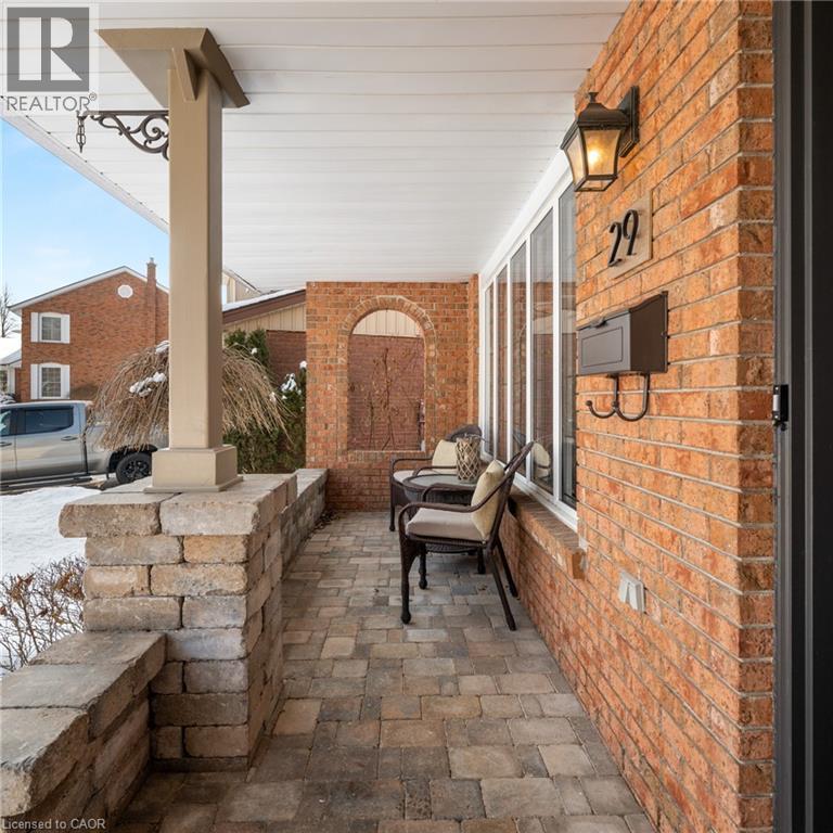 29 Muskoka Court, Kitchener, Ontario  N2B 3M2 - Photo 4 - 40806535
