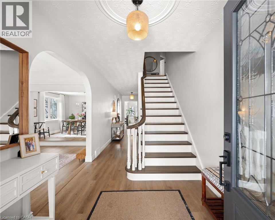 29 Muskoka Court, Kitchener, Ontario  N2B 3M2 - Photo 5 - 40806535