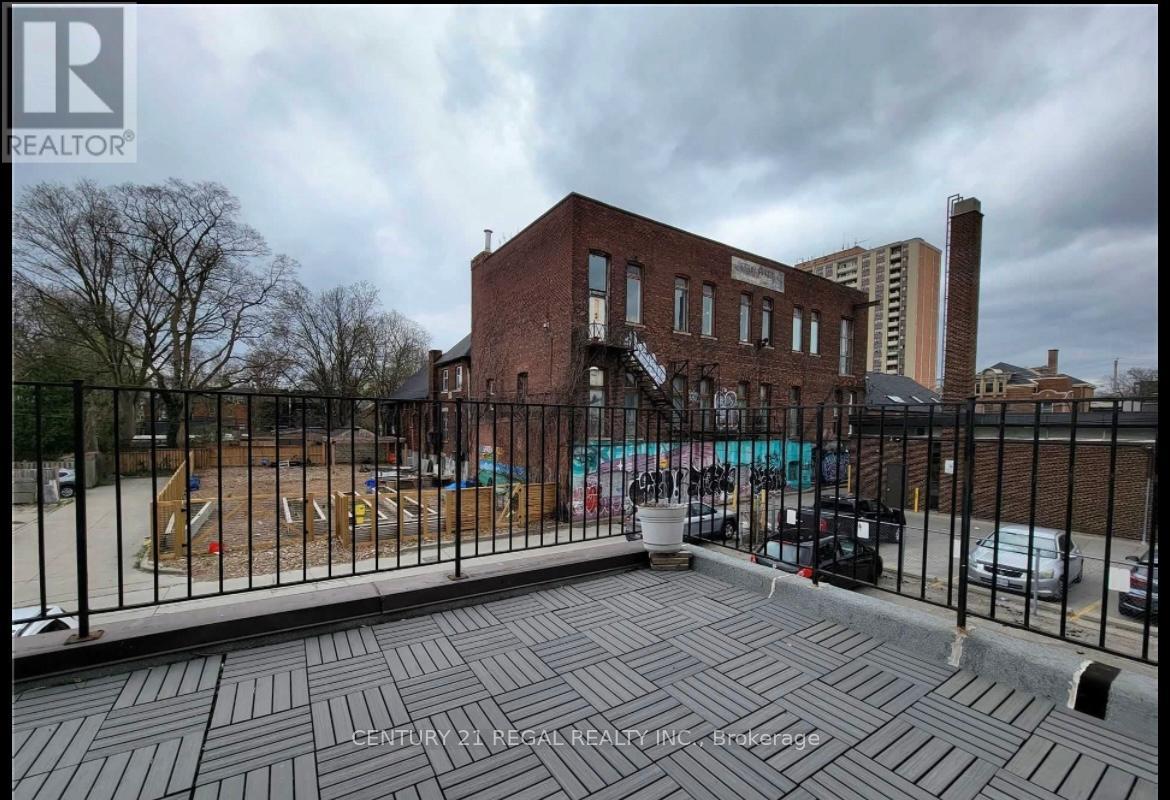 #2 - 1289 Queen Street W, Toronto (South Parkdale), Ontario  M6K 1L6 - Photo 2 - W12835566