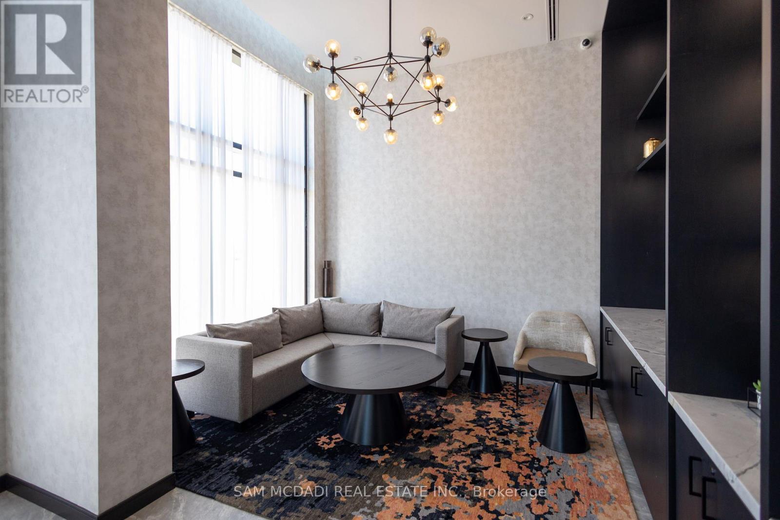 703 - 3005 Pine Glen Road, Oakville, Ontario  L6M 5P5 - Photo 3 - W12835582