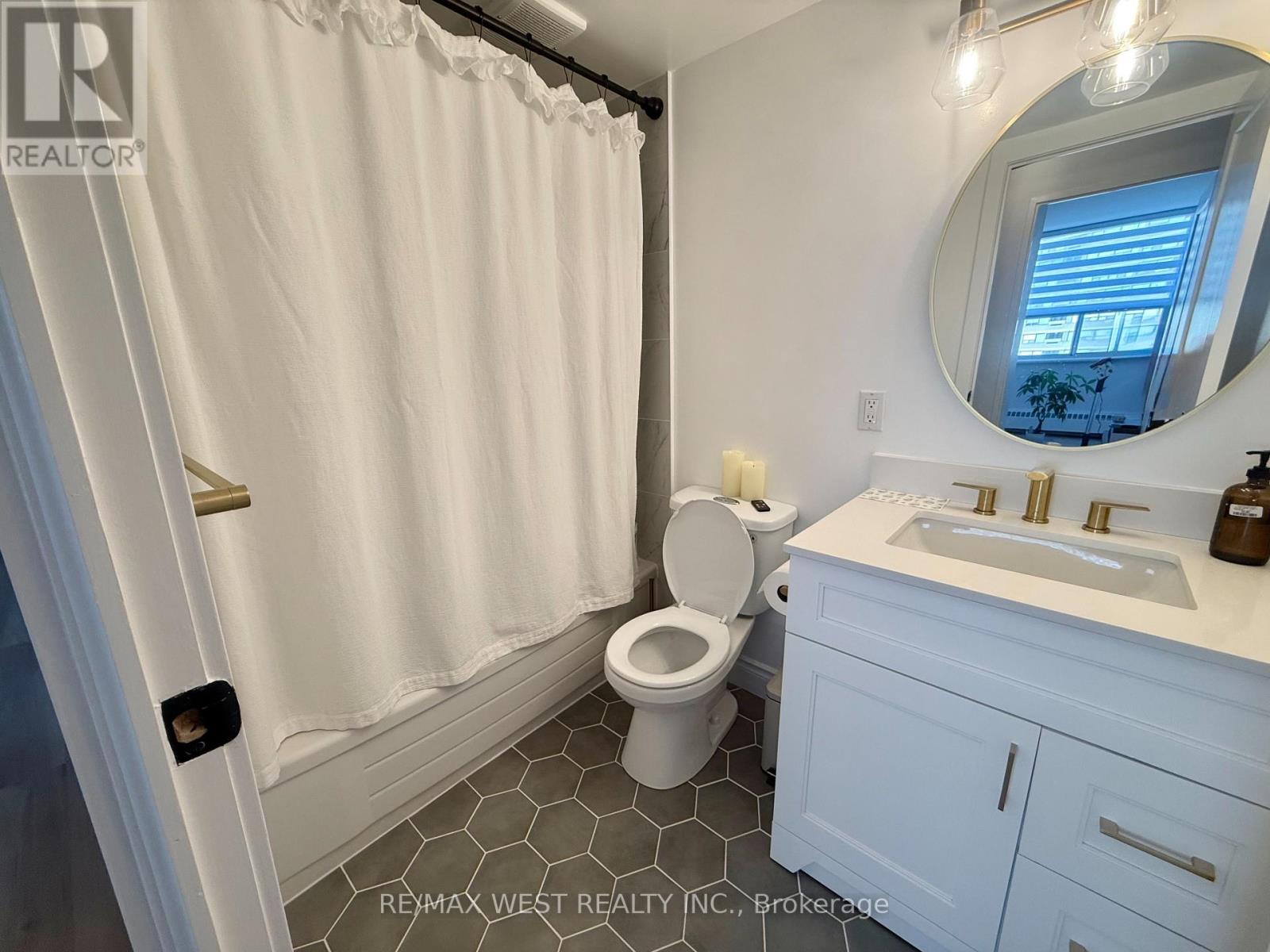 522 - 451 The West Mall, Toronto, Ontario  M9C 1G1 - Photo 14 - W12835586