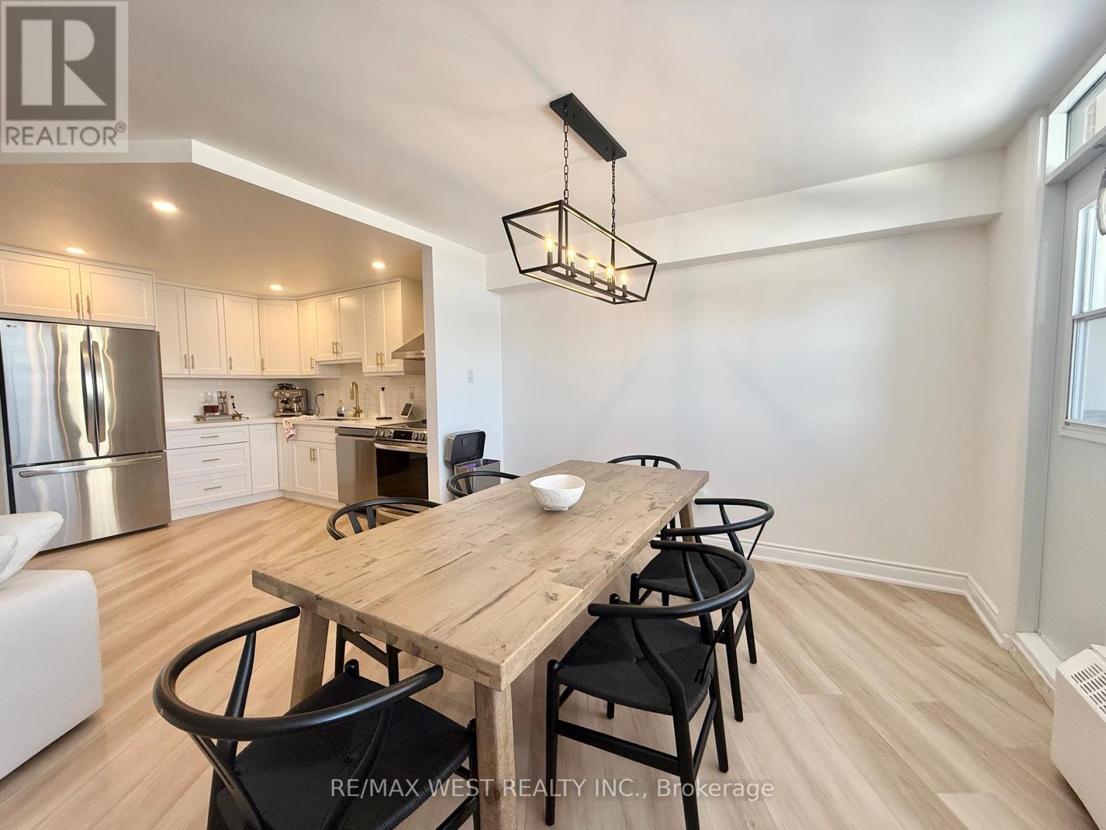 522 - 451 The West Mall, Toronto, Ontario  M9C 1G1 - Photo 3 - W12835586