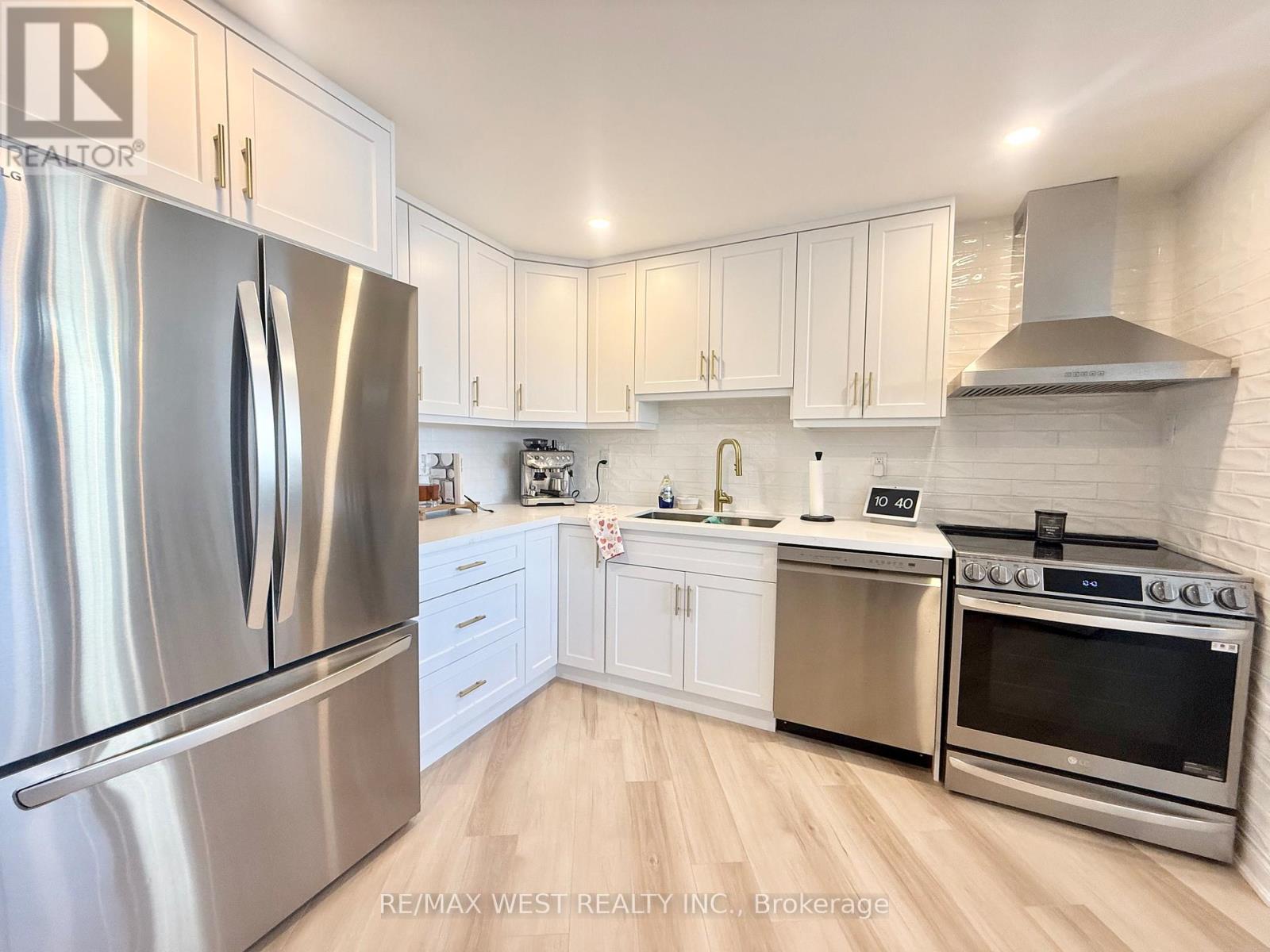 522 - 451 The West Mall, Toronto, Ontario  M9C 1G1 - Photo 6 - W12835586