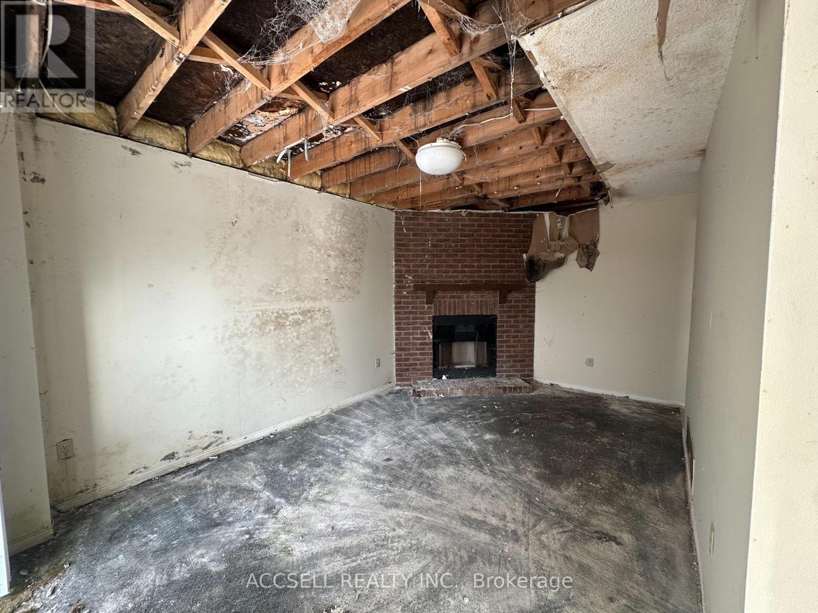 6255 Camgreen Circle, Mississauga, Ontario  L5N 4M5 - Photo 12 - W12835614