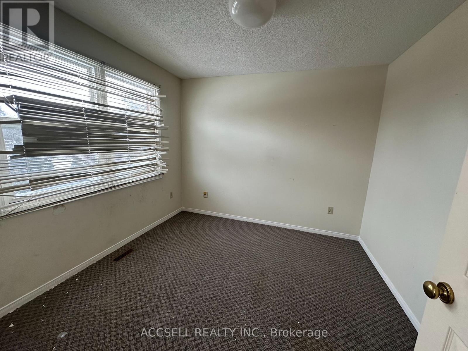 6255 Camgreen Circle, Mississauga, Ontario  L5N 4M5 - Photo 23 - W12835614