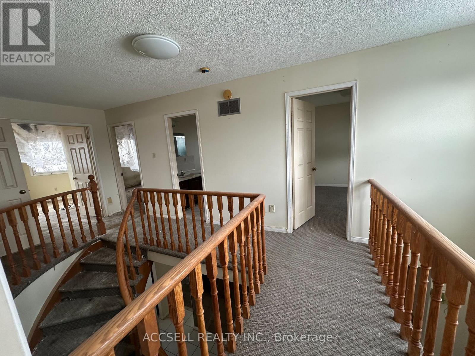 6255 Camgreen Circle, Mississauga, Ontario  L5N 4M5 - Photo 24 - W12835614