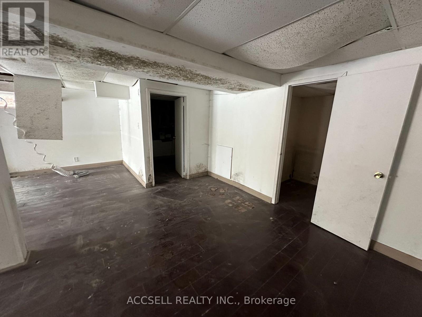 6255 Camgreen Circle, Mississauga, Ontario  L5N 4M5 - Photo 25 - W12835614