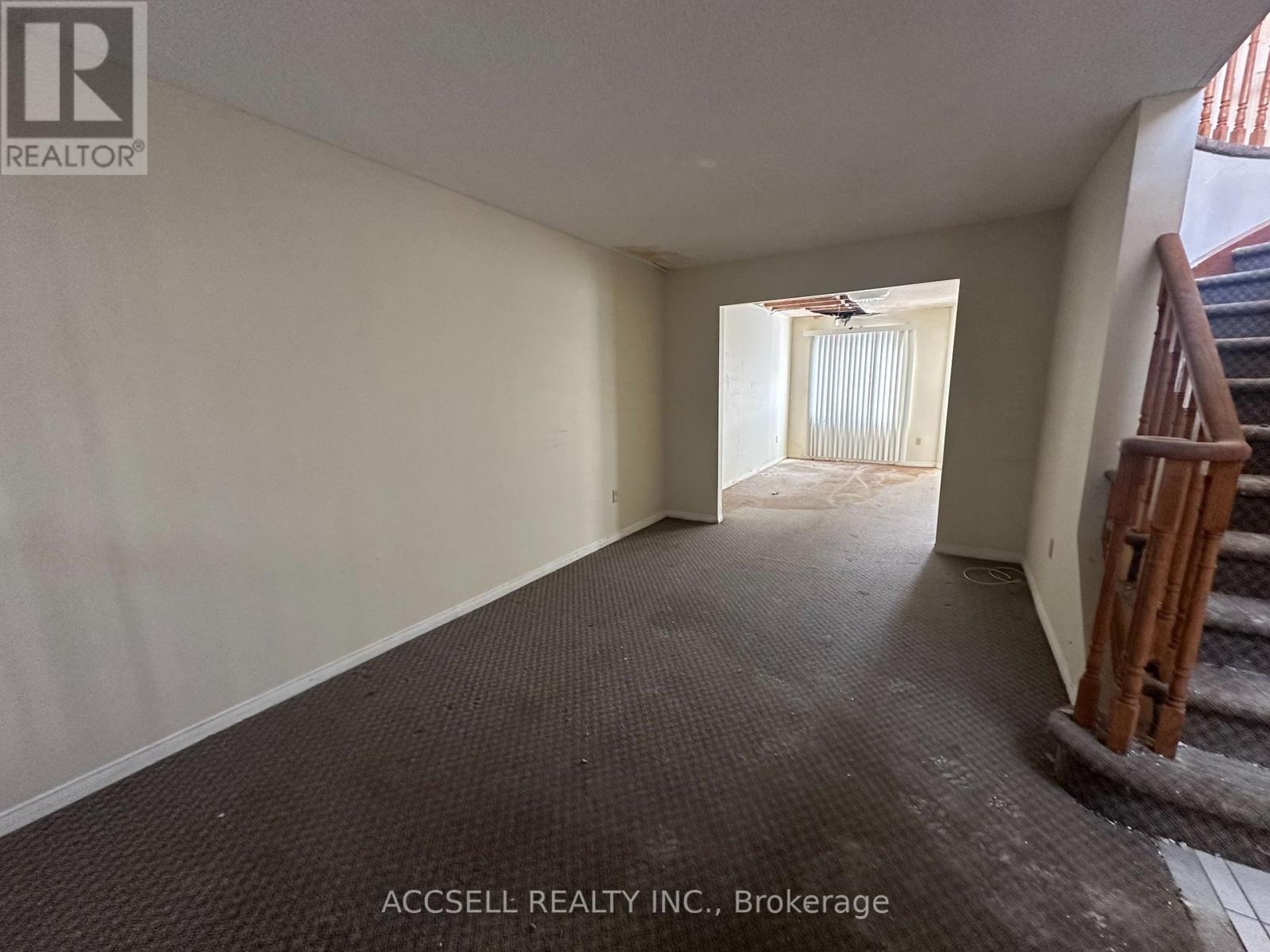 6255 Camgreen Circle, Mississauga, Ontario  L5N 4M5 - Photo 7 - W12835614