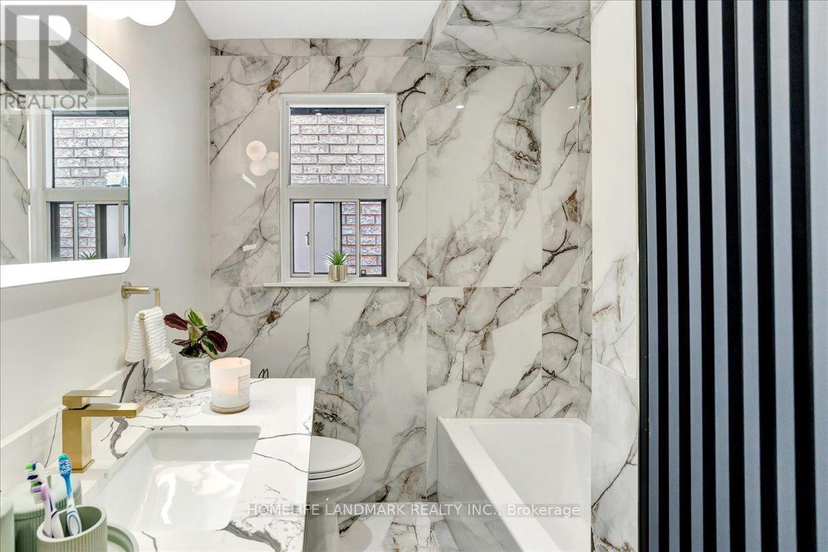 Upper - 89 Chiswick Avenue, Toronto, Ontario  M6M 4V2 - Photo 18 - W12835628