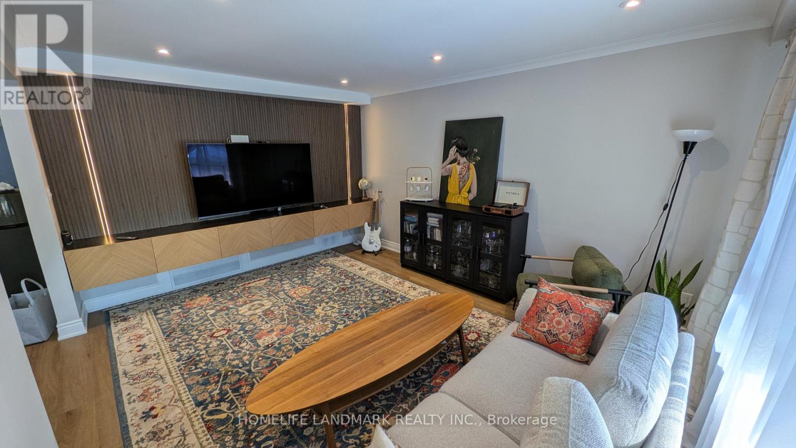Upper - 89 Chiswick Avenue, Toronto, Ontario  M6M 4V2 - Photo 7 - W12835628