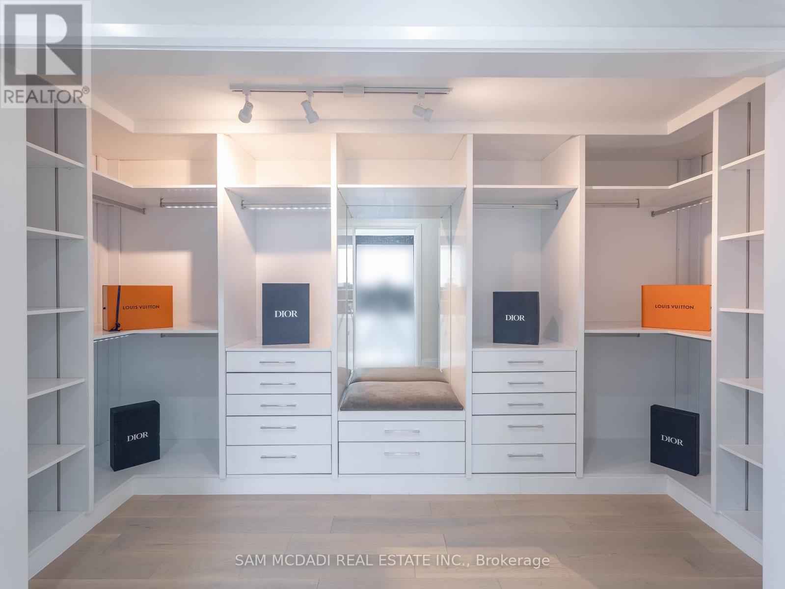 11b Maple Avenue N, Mississauga, Ontario  L5H 2R9 - Photo 22 - W12835638