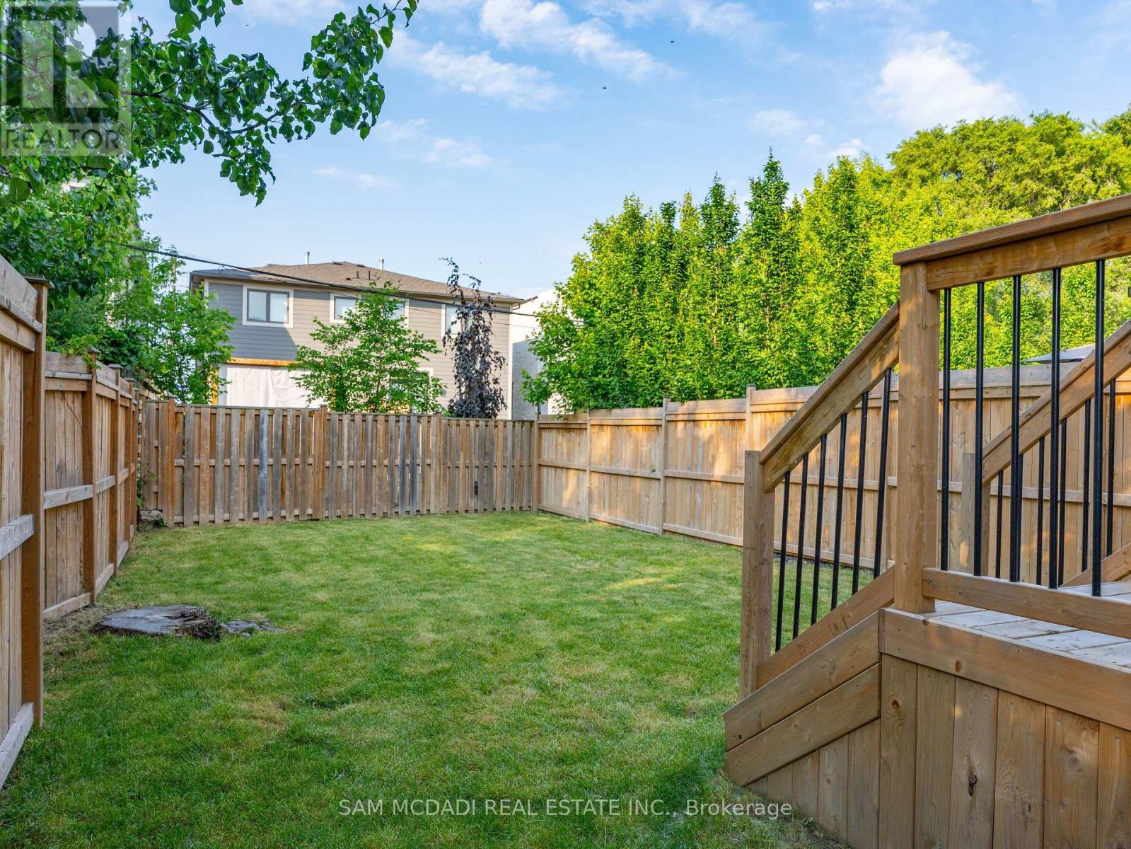 11b Maple Avenue N, Mississauga, Ontario  L5H 2R9 - Photo 44 - W12835638