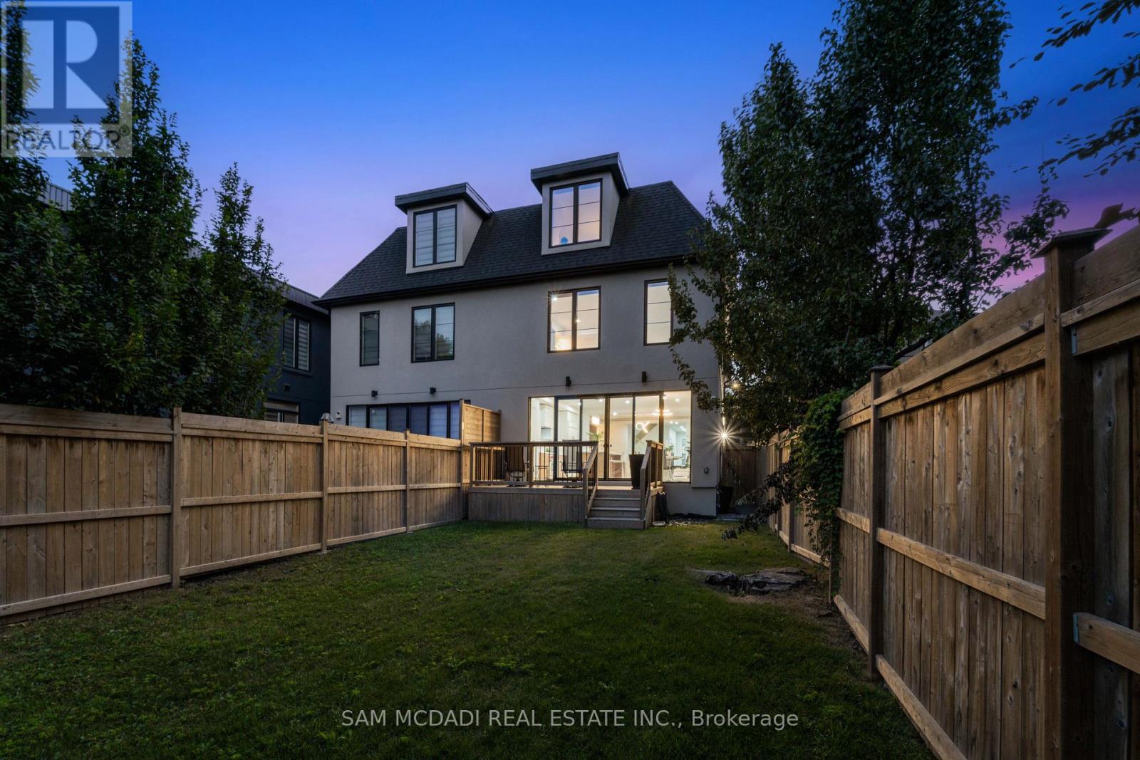 11b Maple Avenue N, Mississauga, Ontario  L5H 2R9 - Photo 46 - W12835638