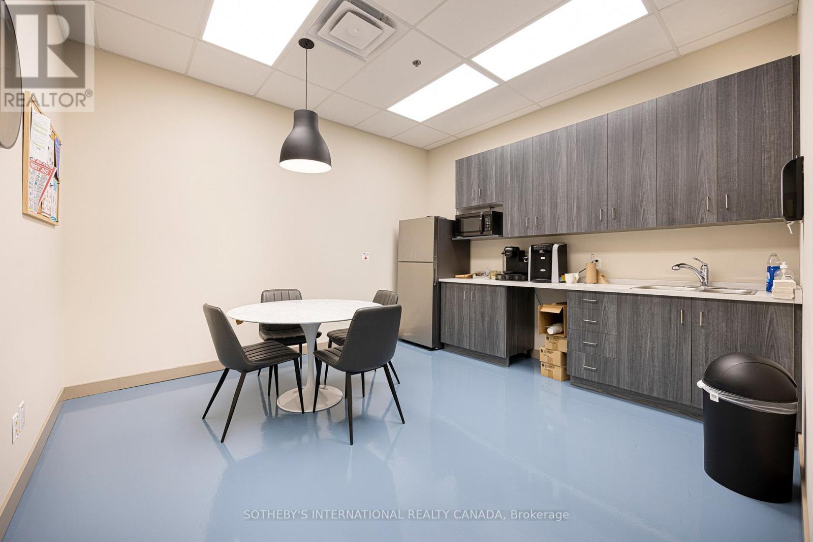 18b-19b - 755 Queensway E, Mississauga, Ontario  L4Y 4C5 - Photo 10 - W12835682