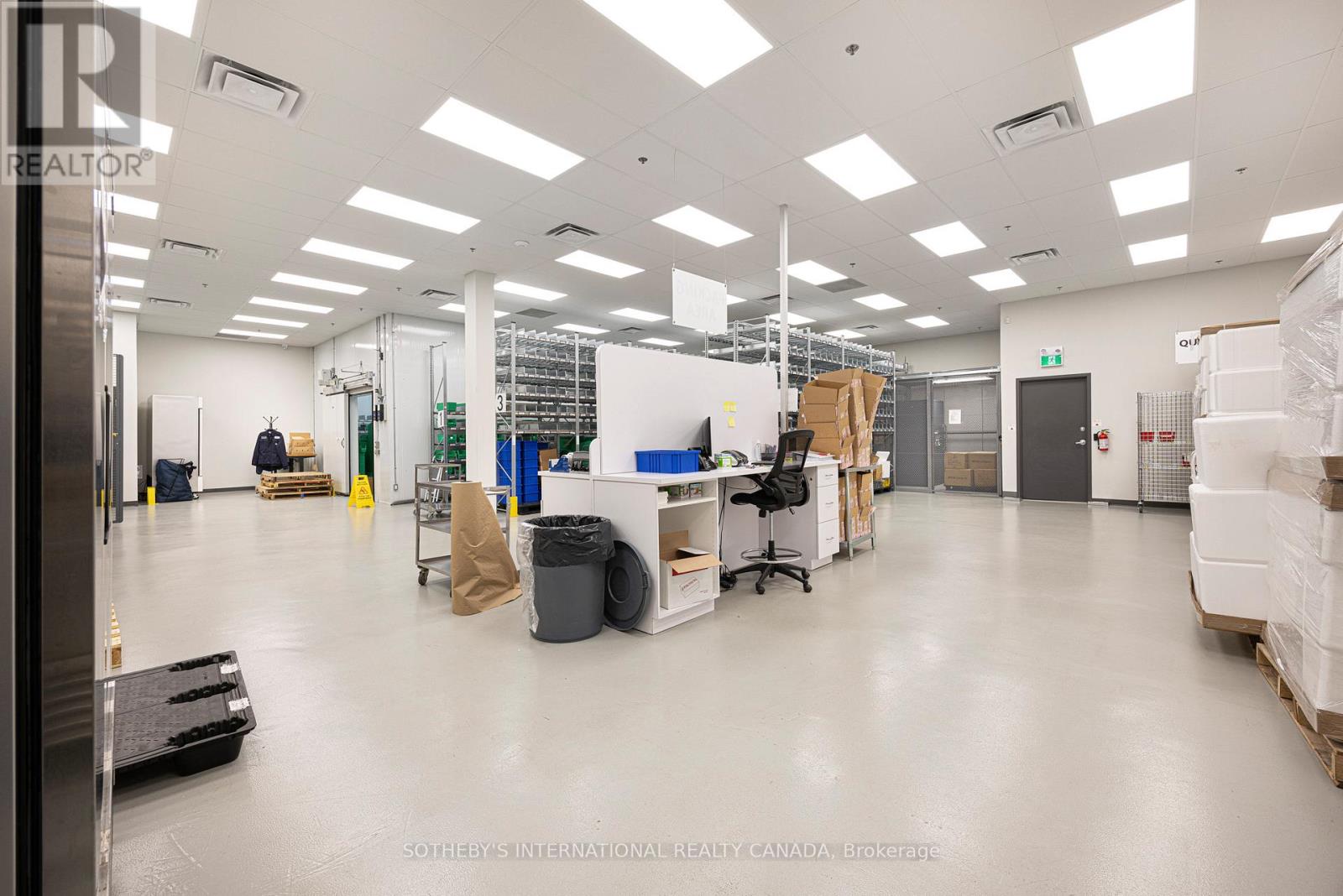 18b-19b - 755 Queensway E, Mississauga, Ontario  L4Y 4C5 - Photo 16 - W12835682