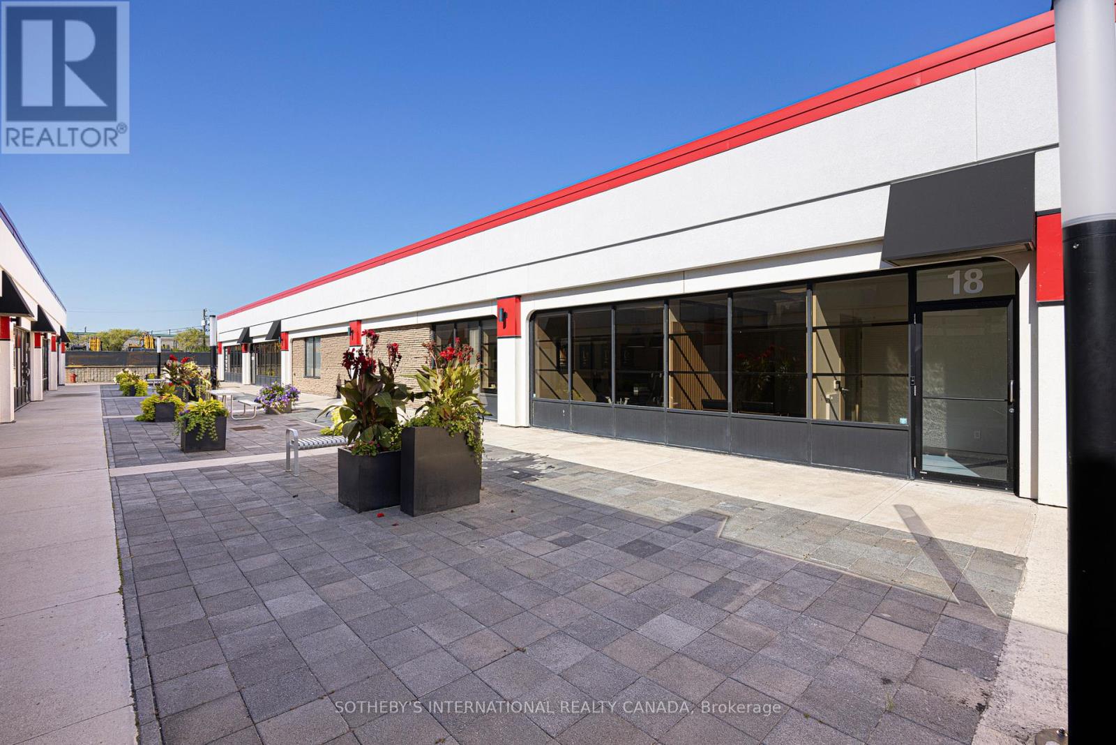 18b-19b - 755 Queensway E, Mississauga, Ontario  L4Y 4C5 - Photo 3 - W12835682