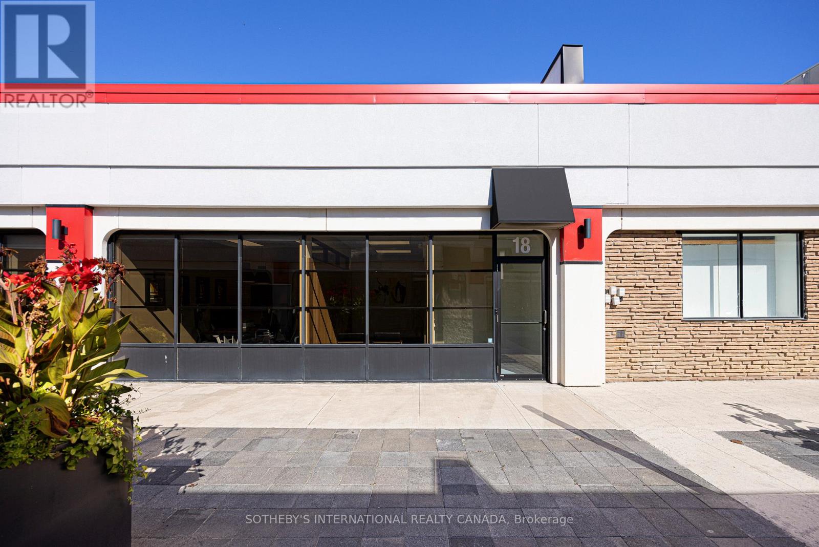 18b-19b - 755 Queensway E, Mississauga, Ontario  L4Y 4C5 - Photo 4 - W12835682