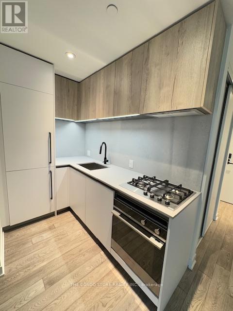 413 - 2625 Dundas Street W, Toronto, Ontario  M6P 0C5 - Photo 2 - W12835686