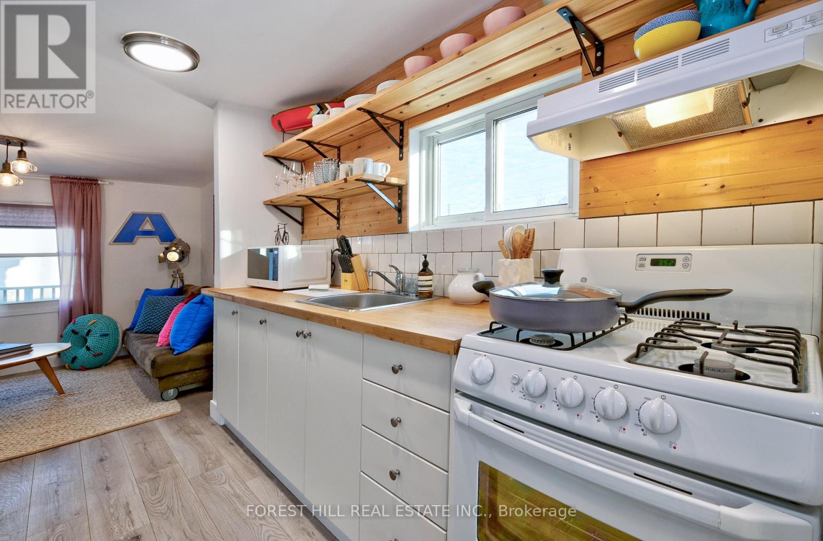 325 Westmoreland Avenue N, Toronto, Ontario M6H 3A6 - Photo 11 - W12835734