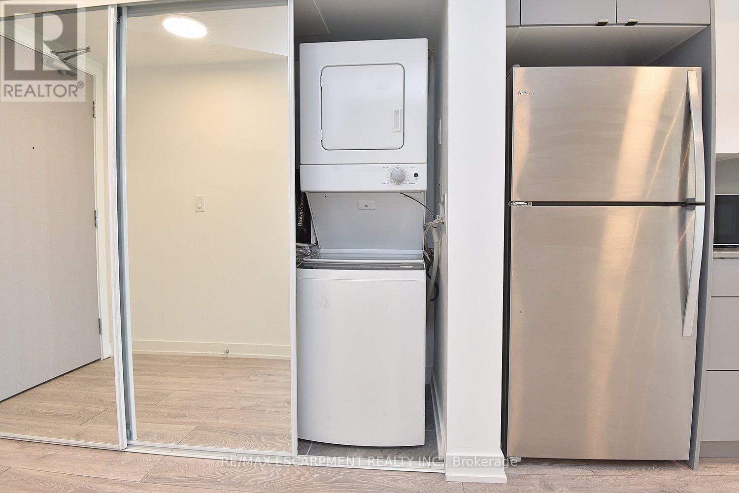 B1006 - 3200 Dakota Common, Burlington, Ontario  L7M 2A7 - Photo 21 - W12835766