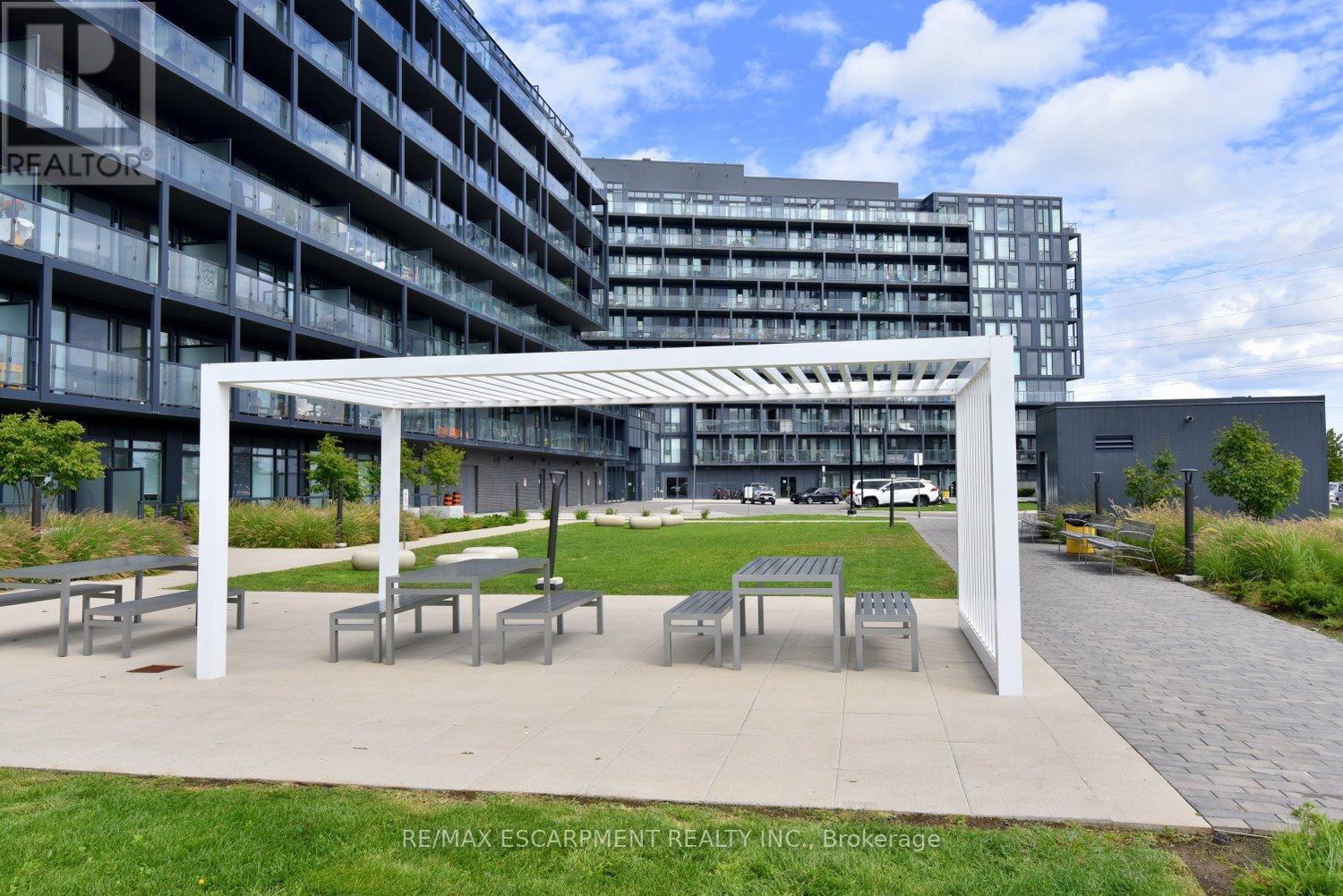 B1006 - 3200 Dakota Common, Burlington, Ontario  L7M 2A7 - Photo 29 - W12835766