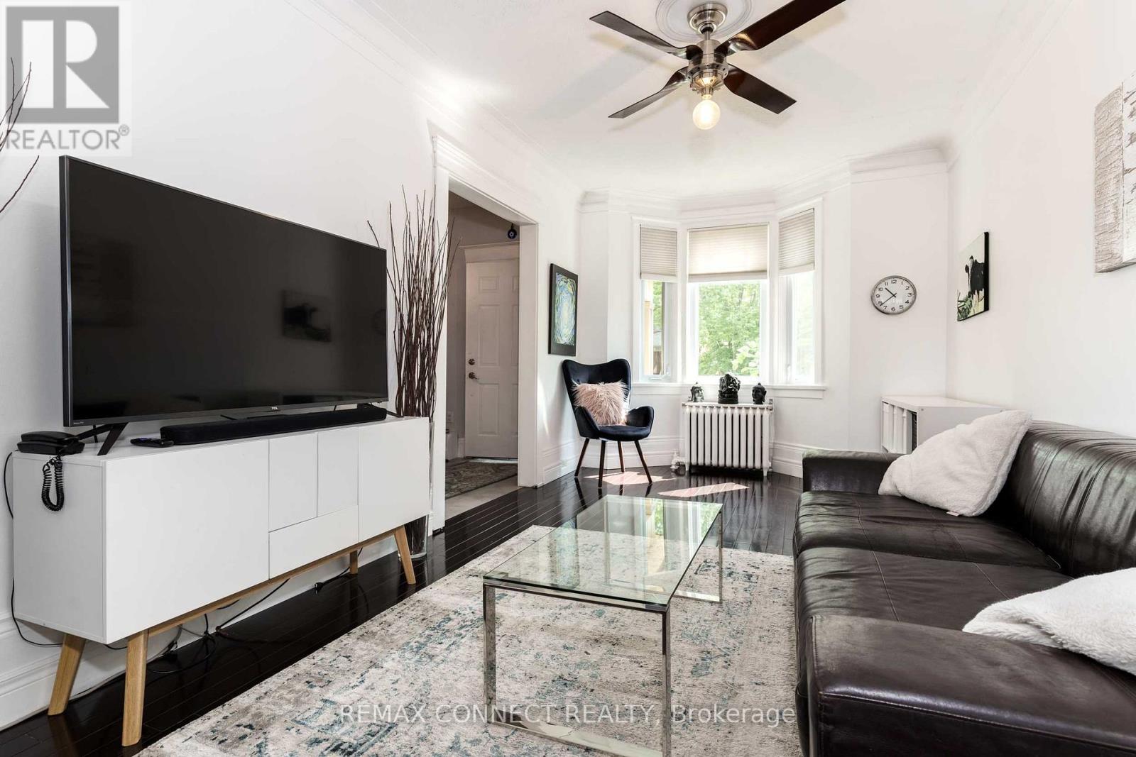 754 Windermere Avenue, Toronto, Ontario  M6S 3M6 - Photo 6 - W12835834