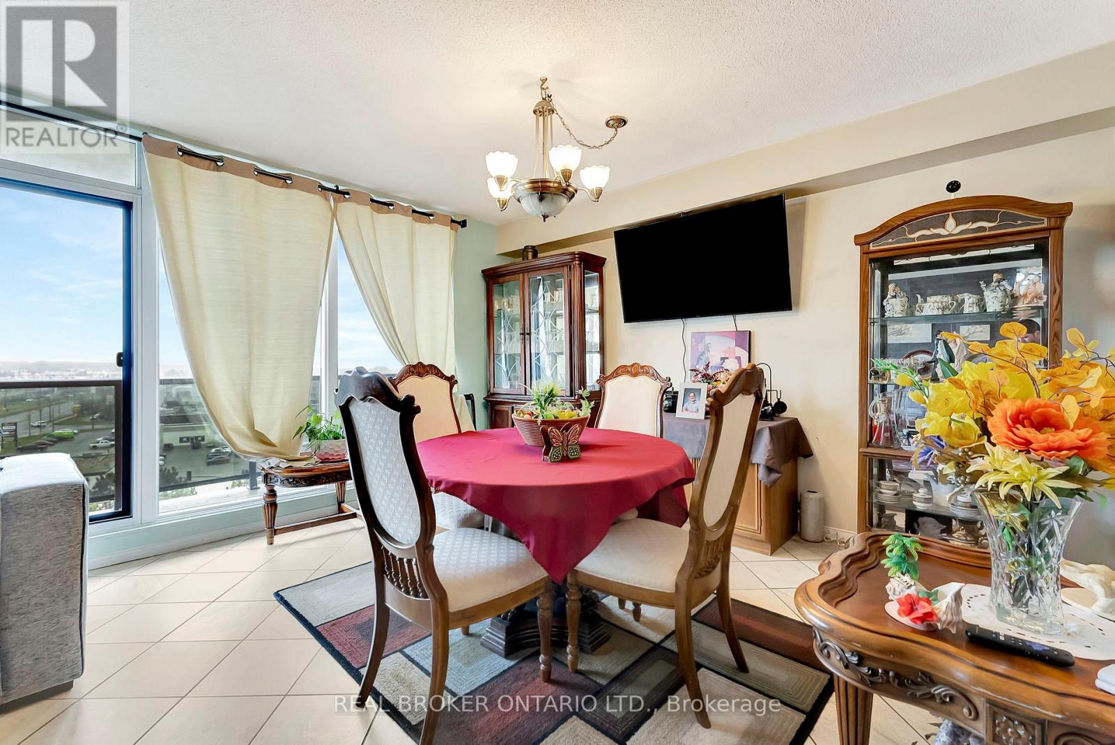 902 - 9 Bonheur Court, Brantford, Ontario  N3P 1Z5 - Photo 7 - X12393717