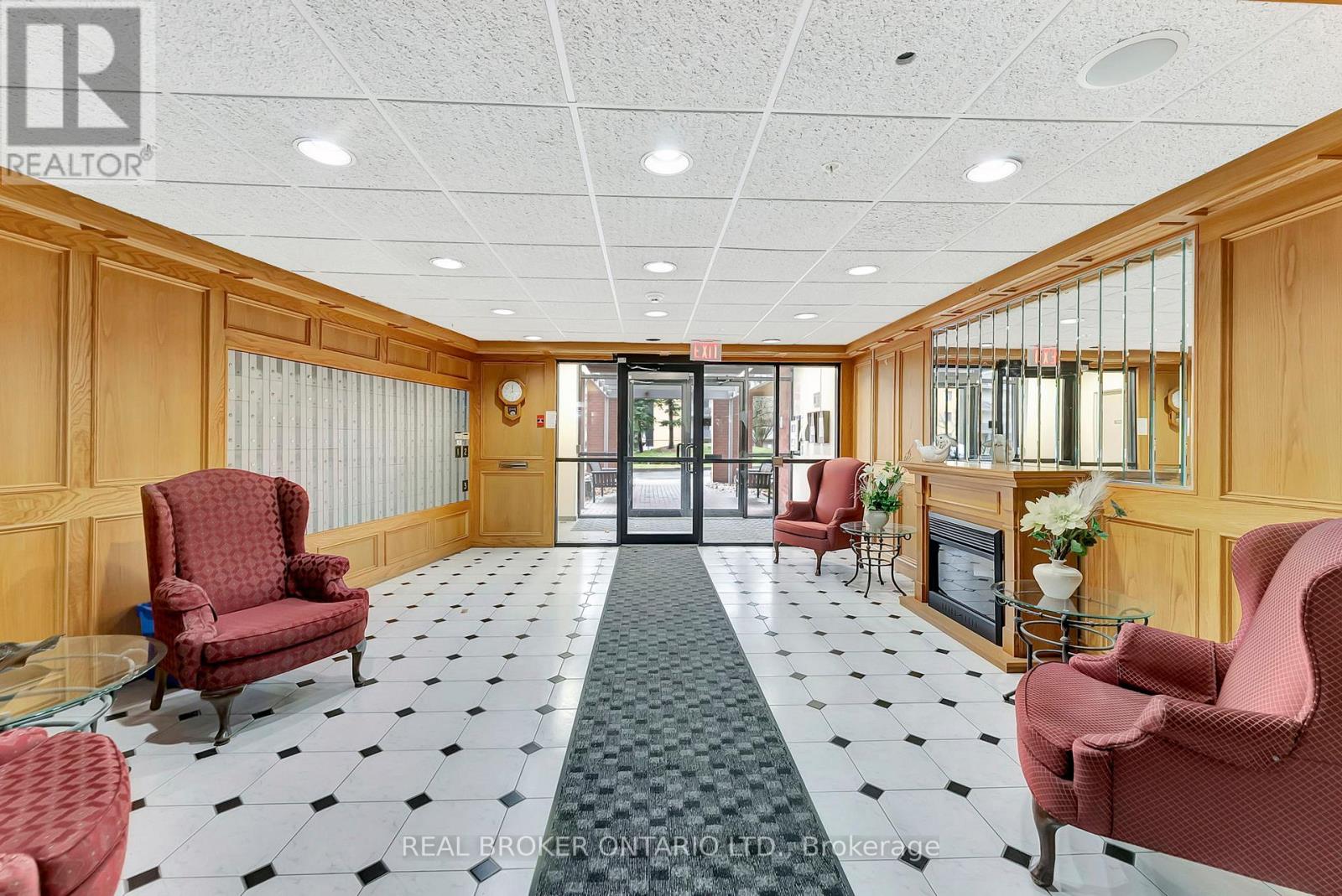 902 - 9 Bonheur Court, Brantford, Ontario  N3P 1Z5 - Photo 4 - X12393717