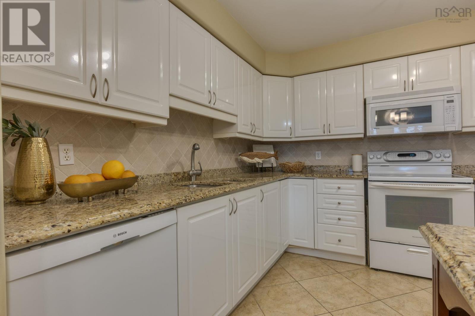 304 2 Lake Drive, Bedford, Nova Scotia  B4A 4H7 - Photo 8 - 202526164